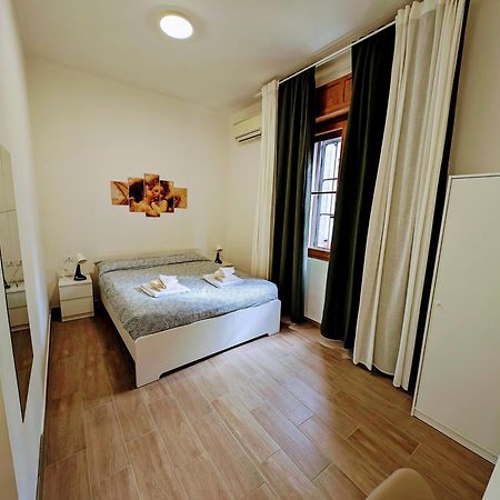 Guest House Il Glicine Stadio - Ospedale تشيزينا المظهر الخارجي الصورة