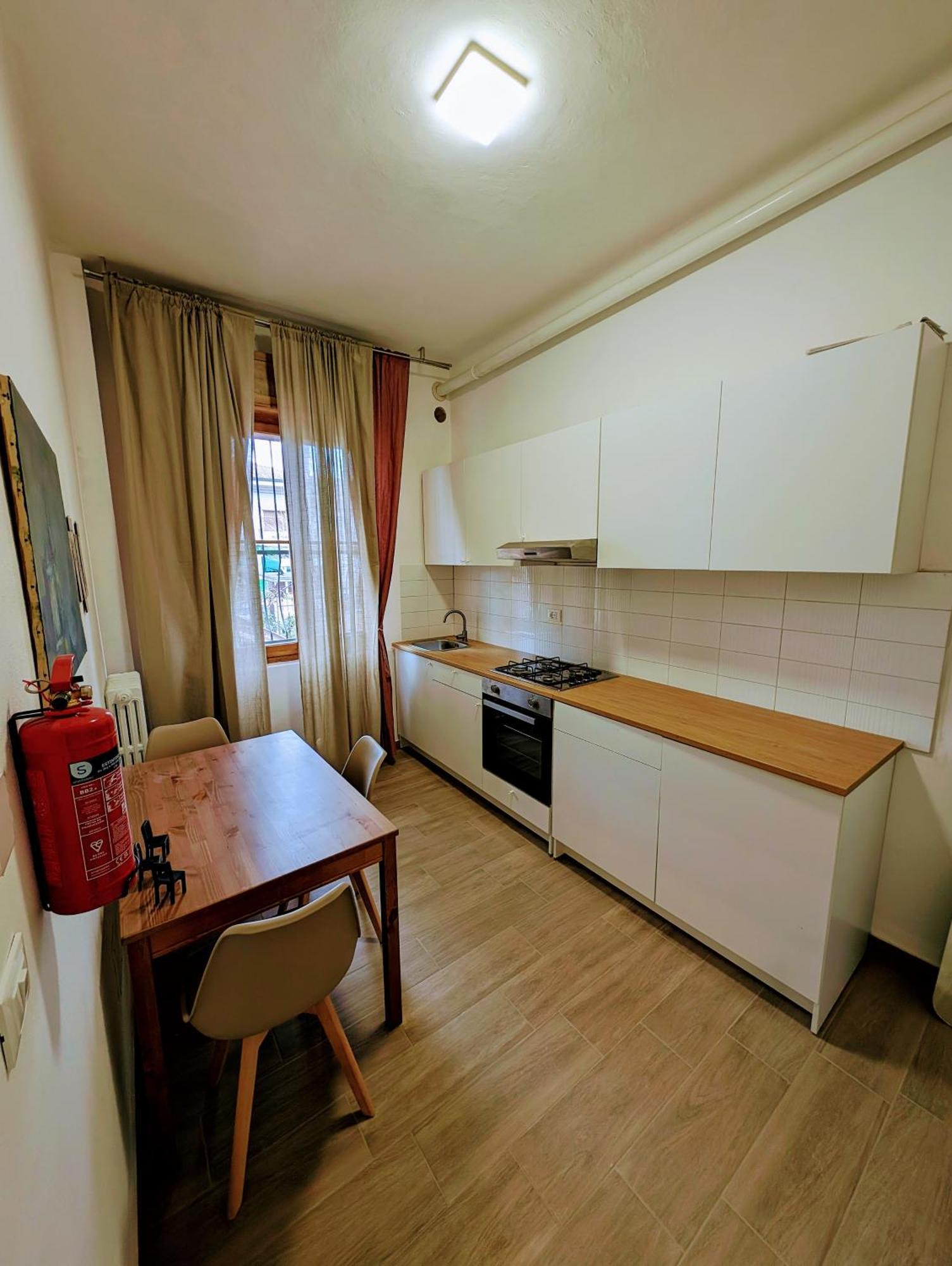 Guest House Il Glicine Stadio - Ospedale تشيزينا المظهر الخارجي الصورة
